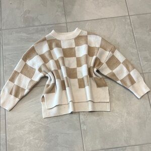 moon & madison Beige and White Checkered Sweater
